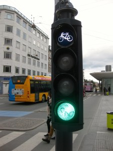 Bicycle traffic lights regulate the flow of bicycles in the bicycle lanes.
